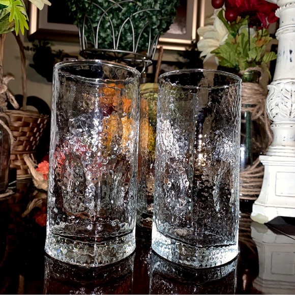 Vintage Style Crinkle Clear  Glass Thumbprint Design Tall Glasses Set of 4 - Picture 3 of 5
